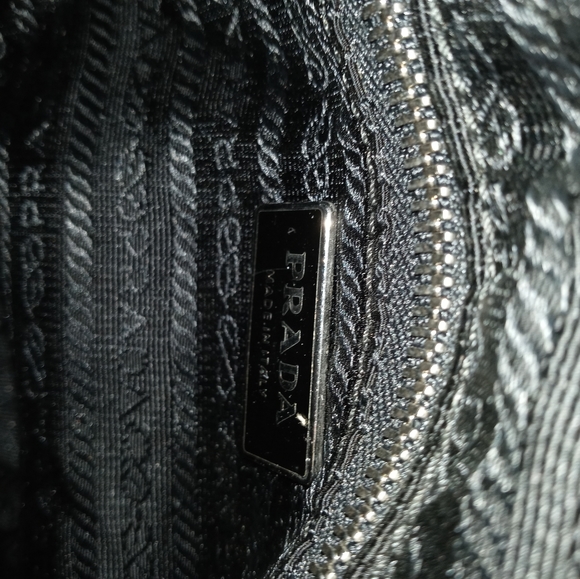 LADIES VINTAGE SATCHEL BAG BY PRADA - Picture 5 of 7